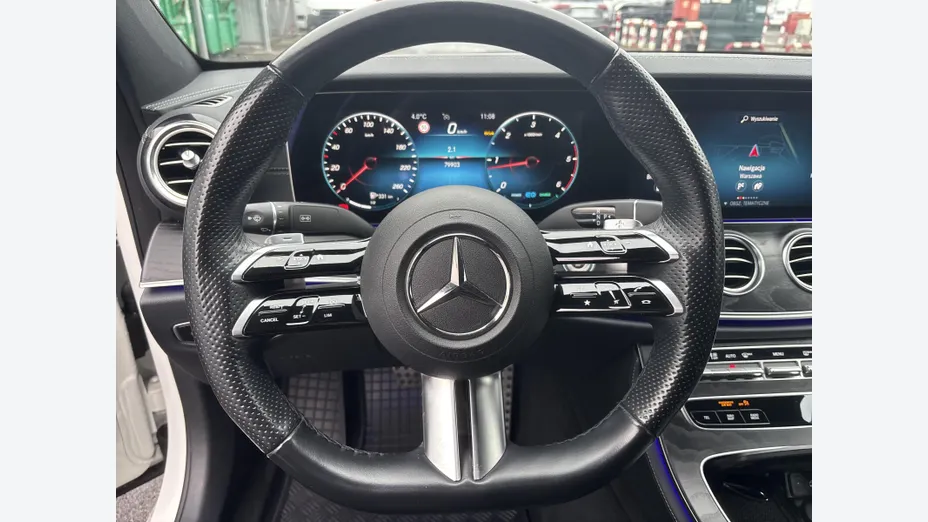 MERCEDES-BENZ E Klasa E 220 d 4-Matic AMG/Avantgarde