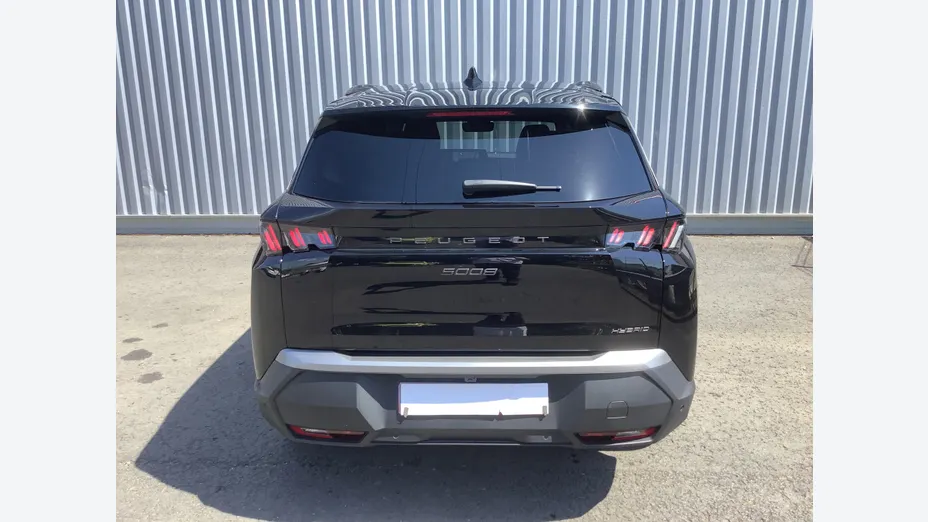 PEUGEOT 5008 -
