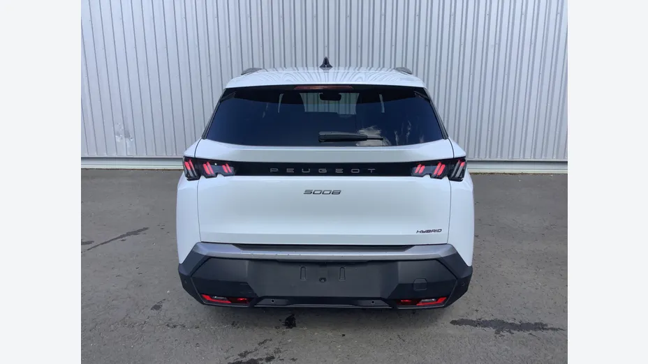 PEUGEOT 5008 -