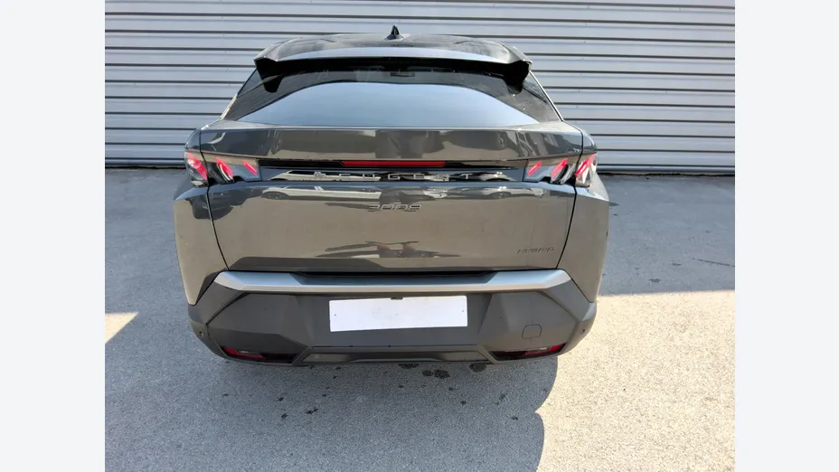 PEUGEOT 3008 -