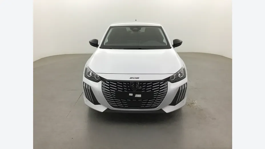 PEUGEOT 208 -
