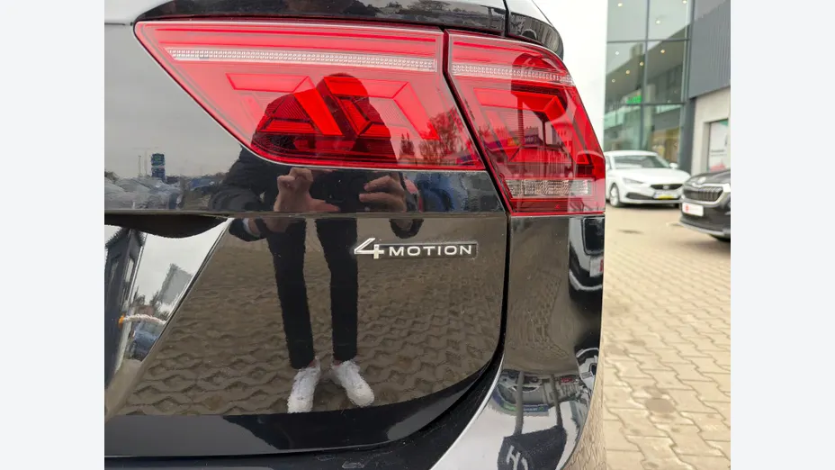 VOLKSWAGEN Tiguan Tiguan 2.0 TSI 4Mot. R-Line DSG