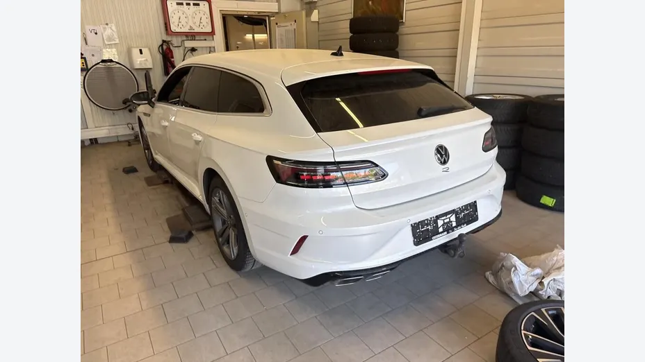 VOLKSWAGEN Arteon Arteon 2.0 TSI 4Motion R DSG
