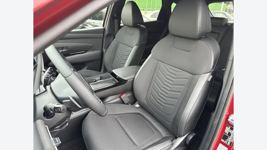 HYUNDAI Tucson Tucson 1.6 T-GDi HEV Smart Black 2WD aut Nowy