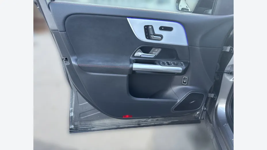 MERCEDES-BENZ GLA GLA 200 mHEV AMG Line 7G-DCT