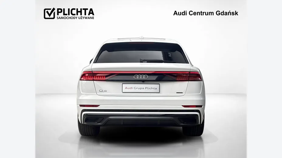 AUDI Q8 -