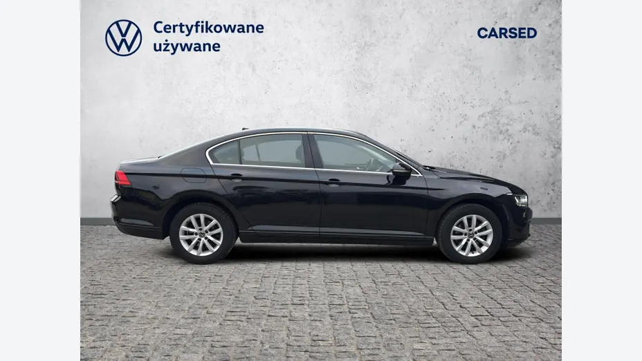 VOLKSWAGEN Passat -