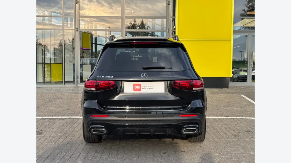 MERCEDES-BENZ GLB GLB 200 AMG Line 7G-DCT