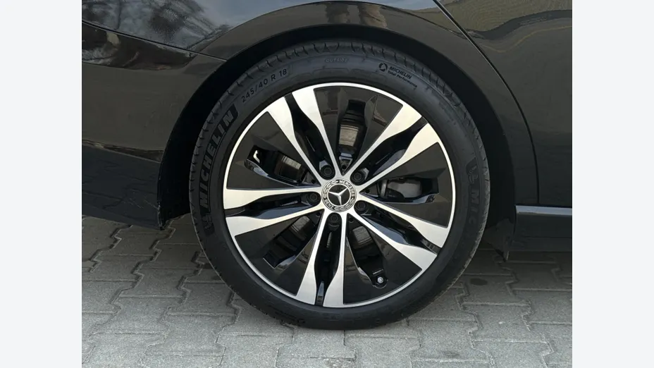 MERCEDES-BENZ C Klasa C 200 d mHEV Avantgarde