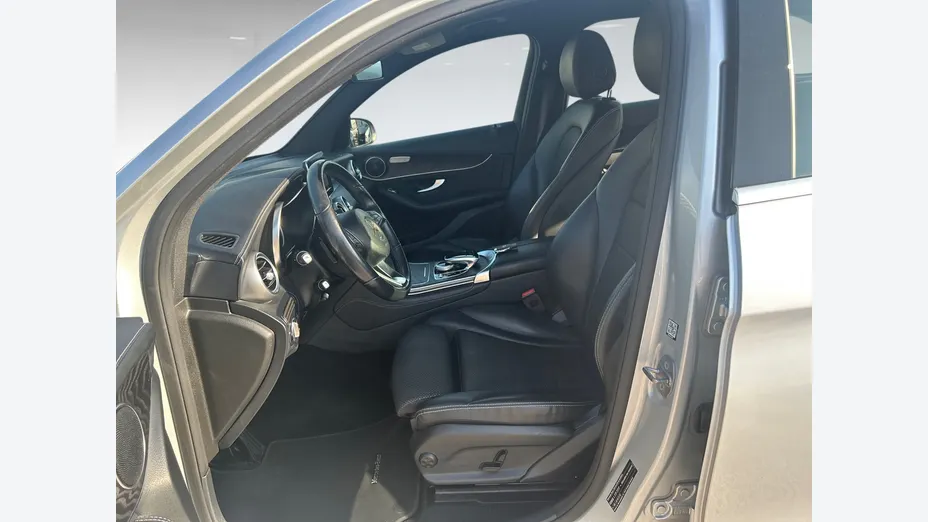 MERCEDES-BENZ GLC -