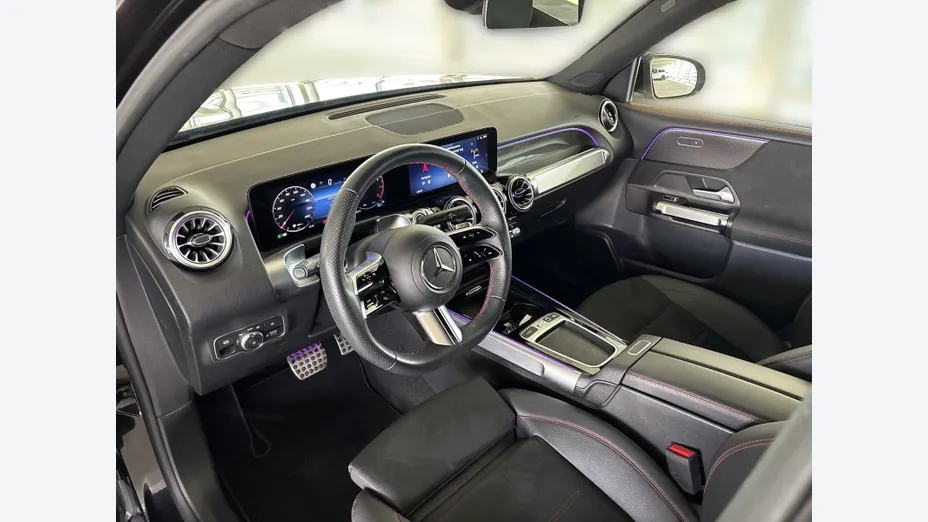 MERCEDES-BENZ GLB GLB 200 mHEV AMG Line 7G-DCT