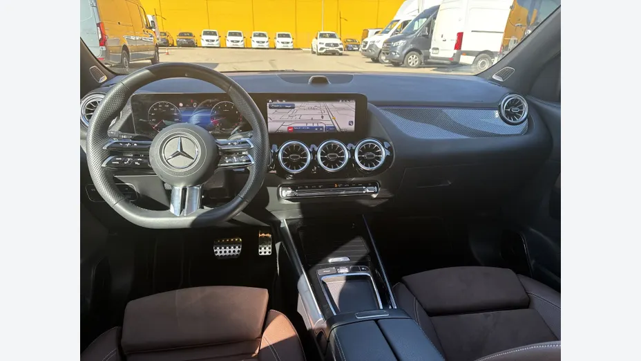 MERCEDES-BENZ GLA GLA 200 mHEV AMG Line 7G-DCT