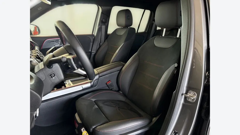 MERCEDES-BENZ GLB GLB 220 d 4-Matic AMG Line 8G-DCT