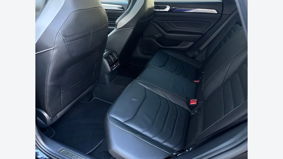 VOLKSWAGEN Arteon Arteon 2.0 TSI R-Line DSG