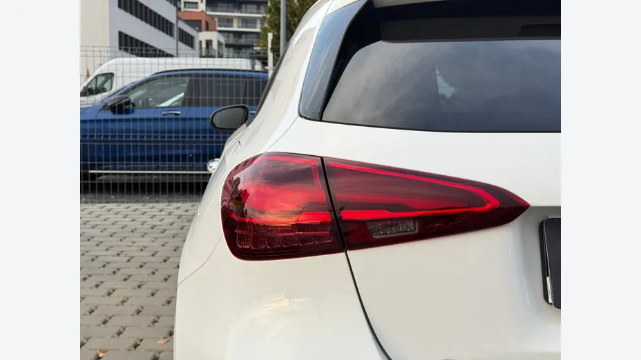 MERCEDES-BENZ A Klasa A 220 4-Matic AMG Line 8G-DCT
