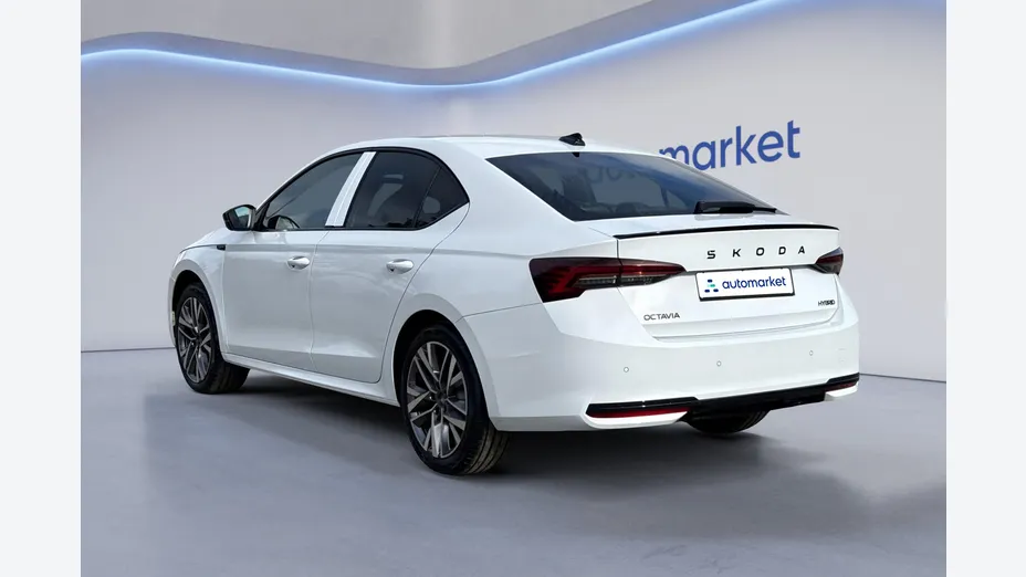 SKODA Octavia Octavia 1.5 TSI mHEV Sportline Tech DSG Nowy