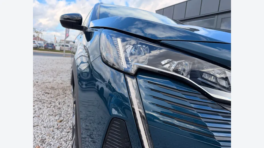 PEUGEOT 3008 -