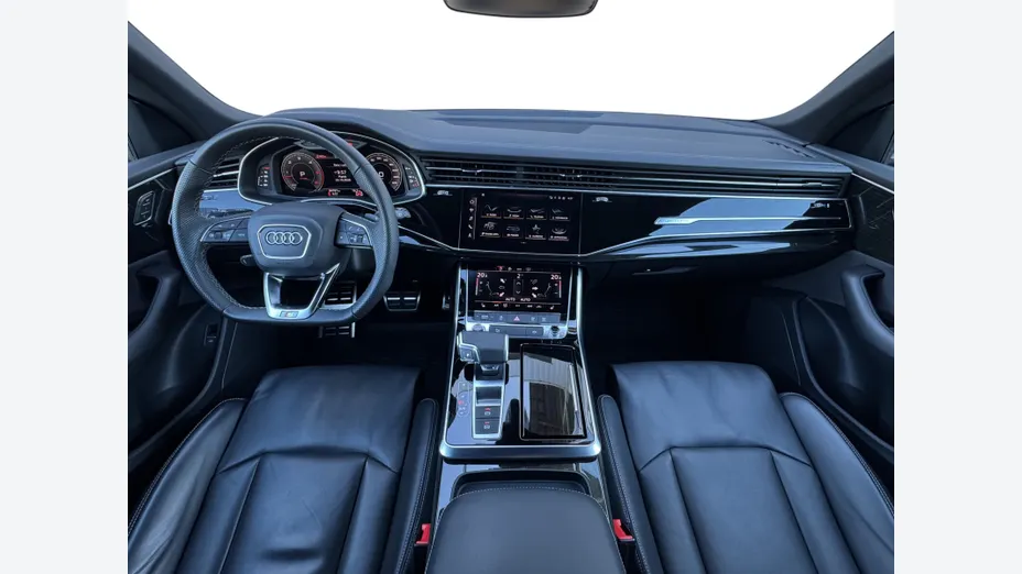 AUDI Q8 -