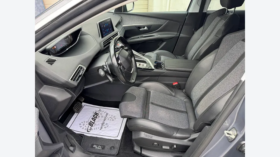 PEUGEOT 3008 -