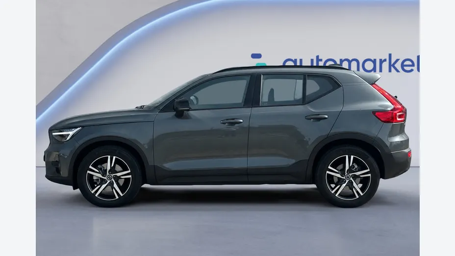 VOLVO XC40 XC40 B3 Plus Dark aut