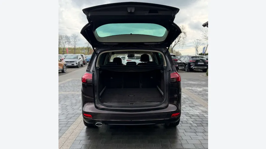 OPEL Zafira -