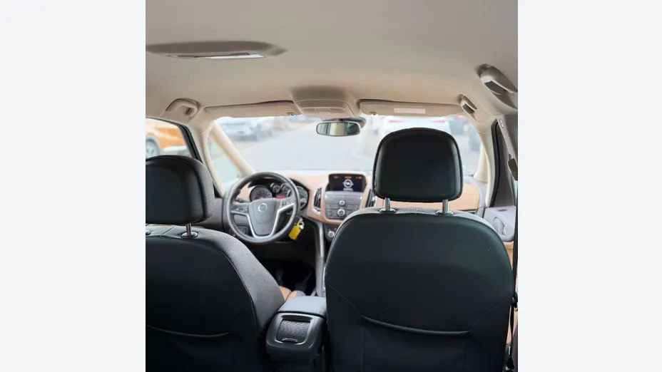OPEL Zafira -