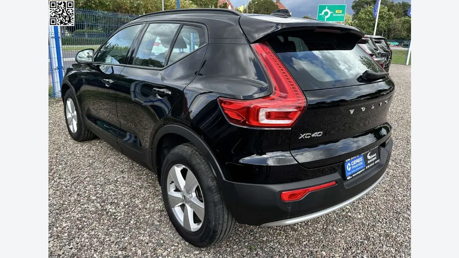 VOLVO XC40 -