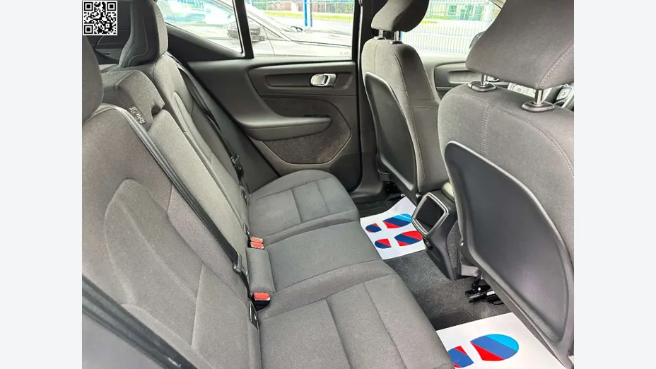 VOLVO XC40 -