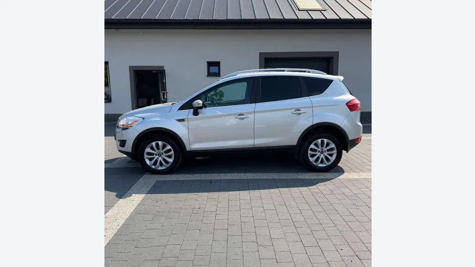 FORD Kuga -