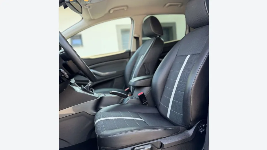 FORD Kuga -