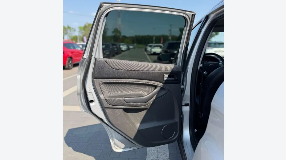 FORD Kuga -