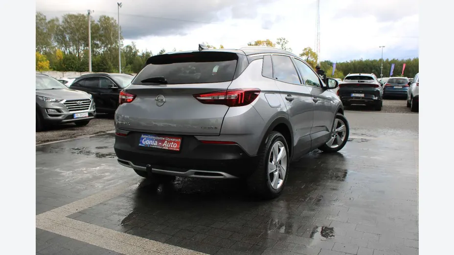OPEL Grandland X -