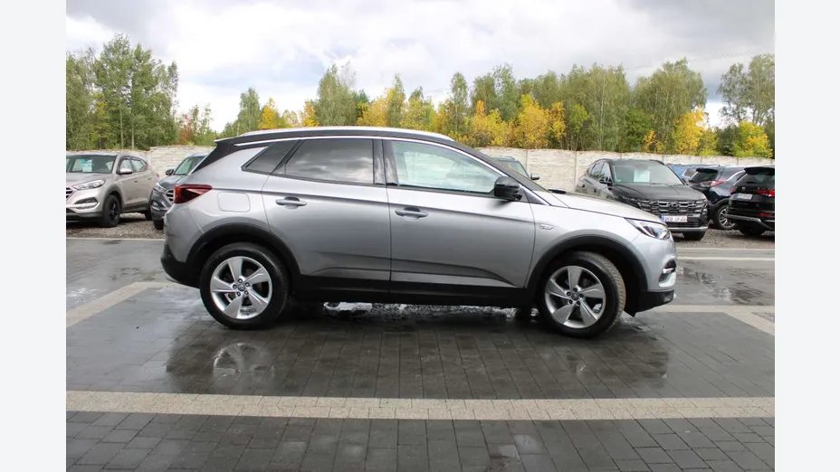 OPEL Grandland X -