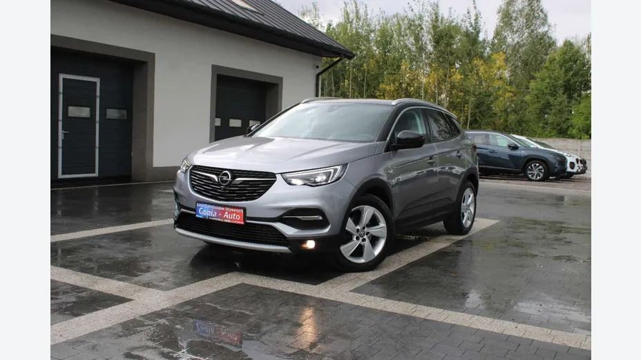 OPEL Grandland X -