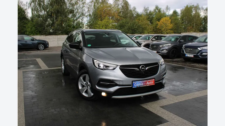 OPEL Grandland X -