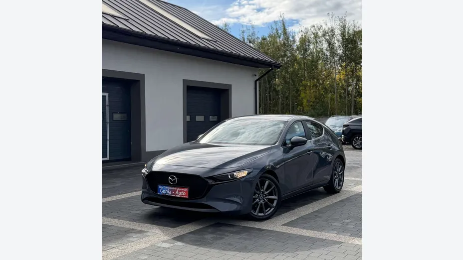 MAZDA 3 -