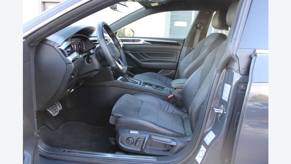 VOLKSWAGEN Arteon -