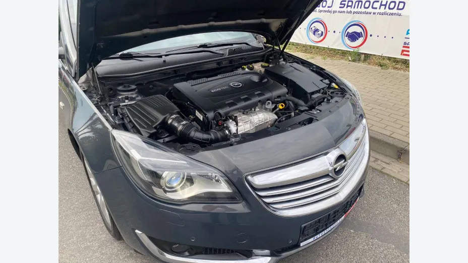 OPEL Insignia -