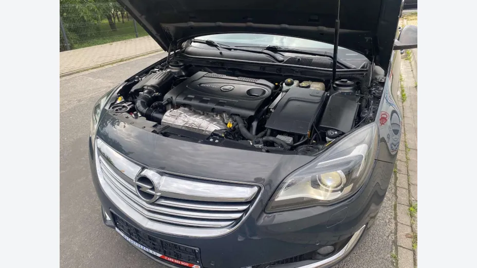 OPEL Insignia -