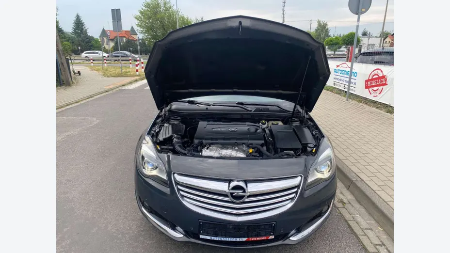 OPEL Insignia -