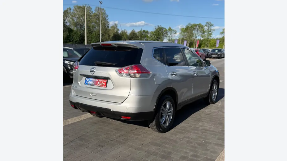 NISSAN X-Trail -