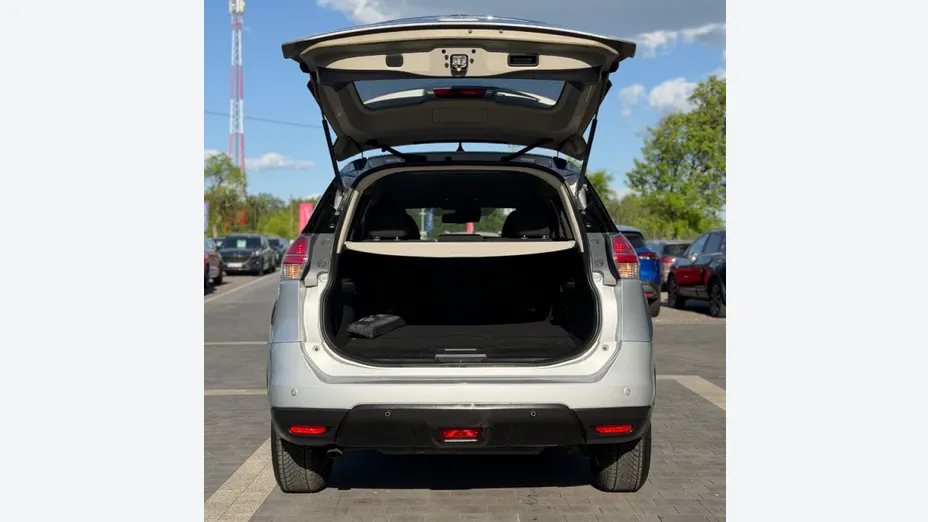 NISSAN X-Trail -