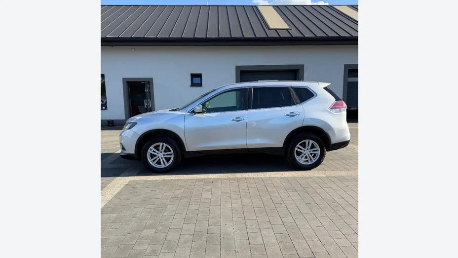 NISSAN X-Trail -