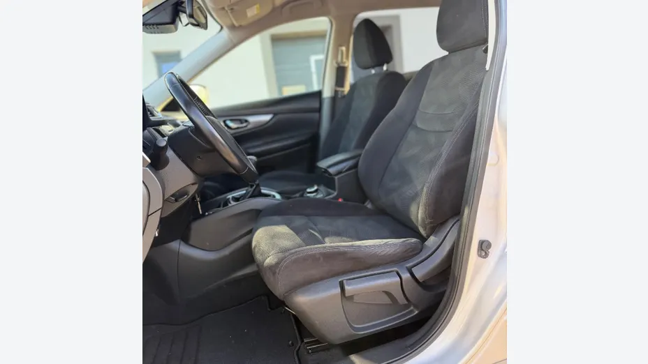 NISSAN X-Trail -