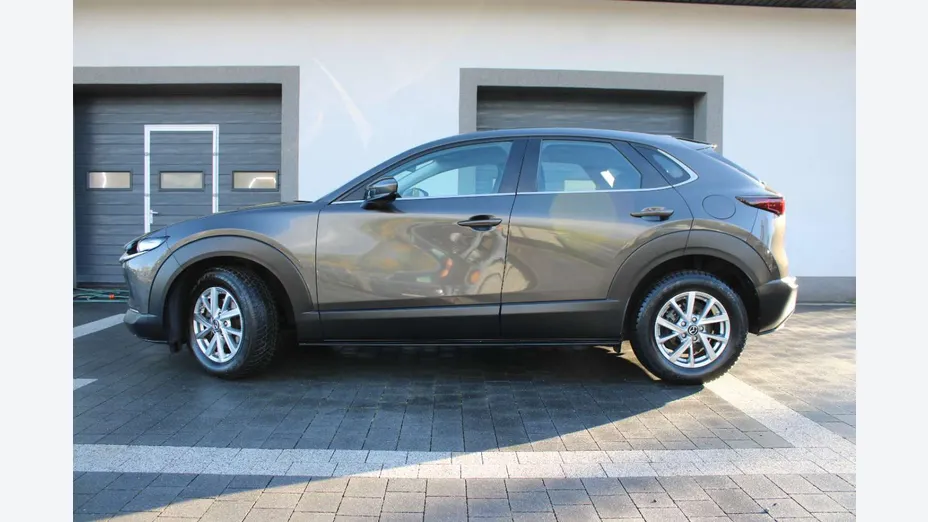 MAZDA CX-30 -