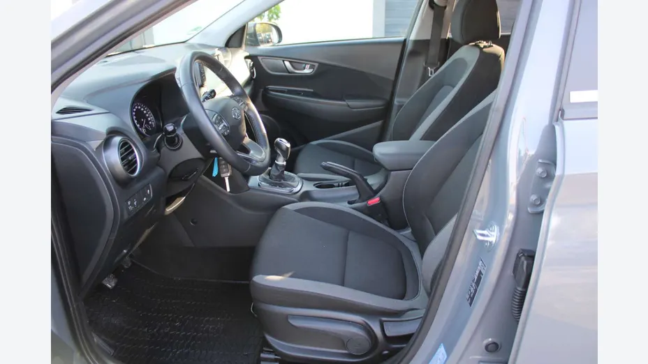 HYUNDAI Kona -