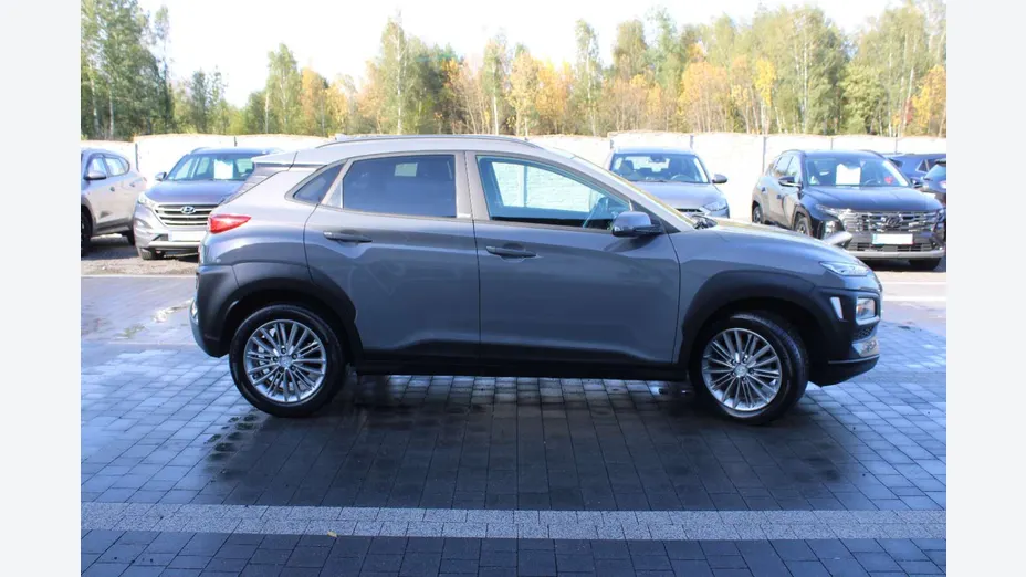 HYUNDAI Kona -