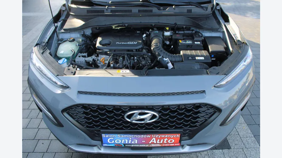 HYUNDAI Kona -