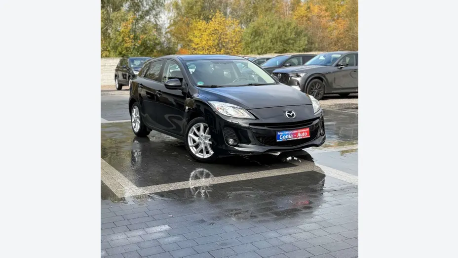 MAZDA 3 -