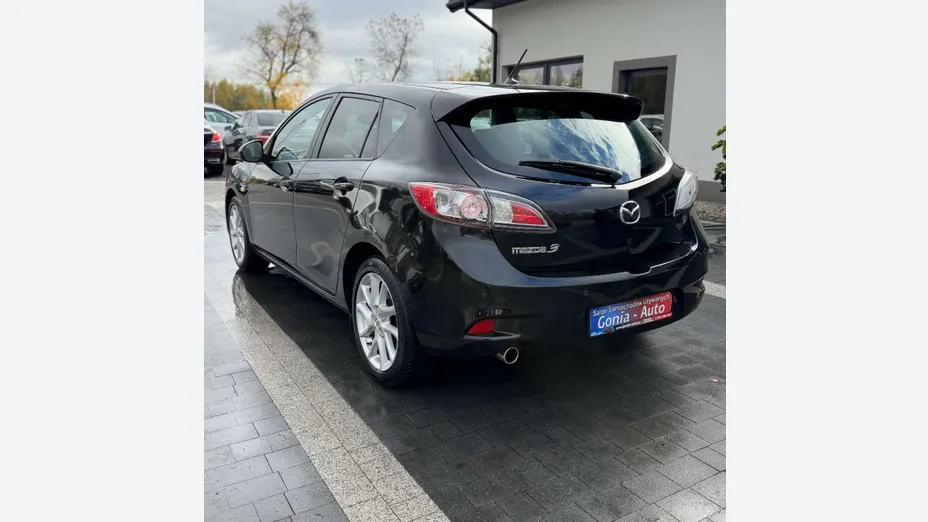 MAZDA 3 -